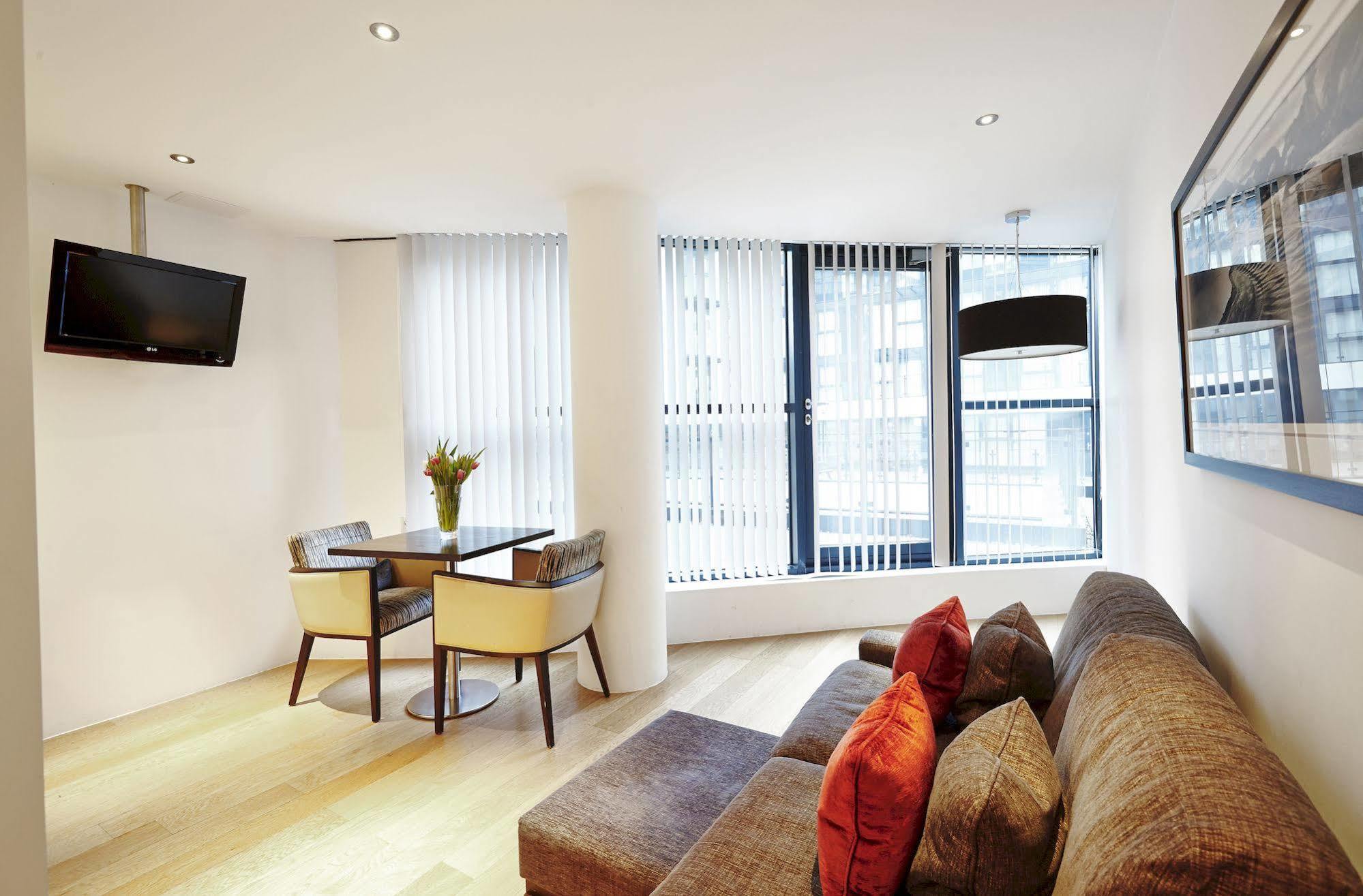 Tower Bridge London Apartments ภายนอก รูปภาพ